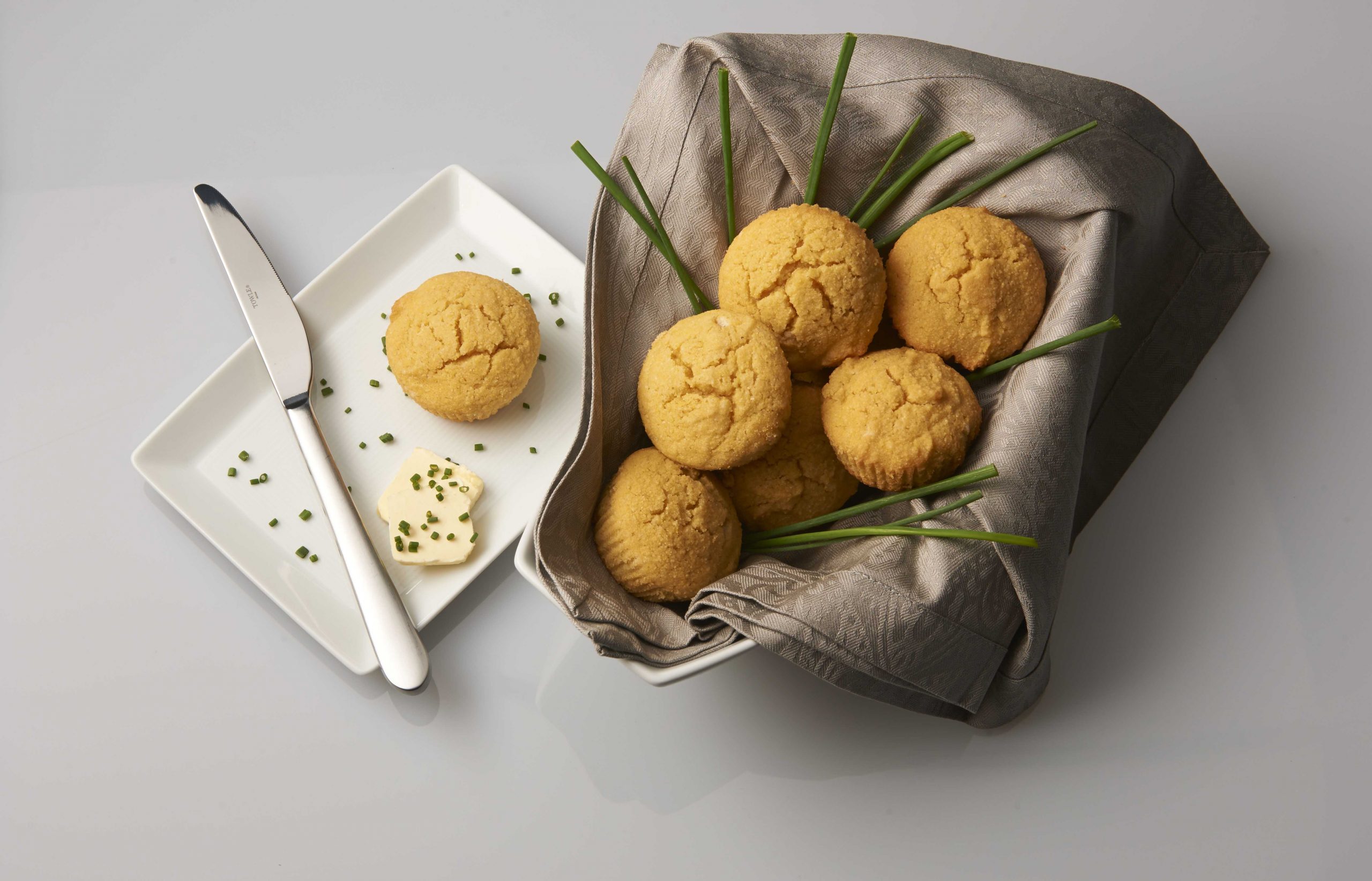 Corn Muffins - Manischewitz