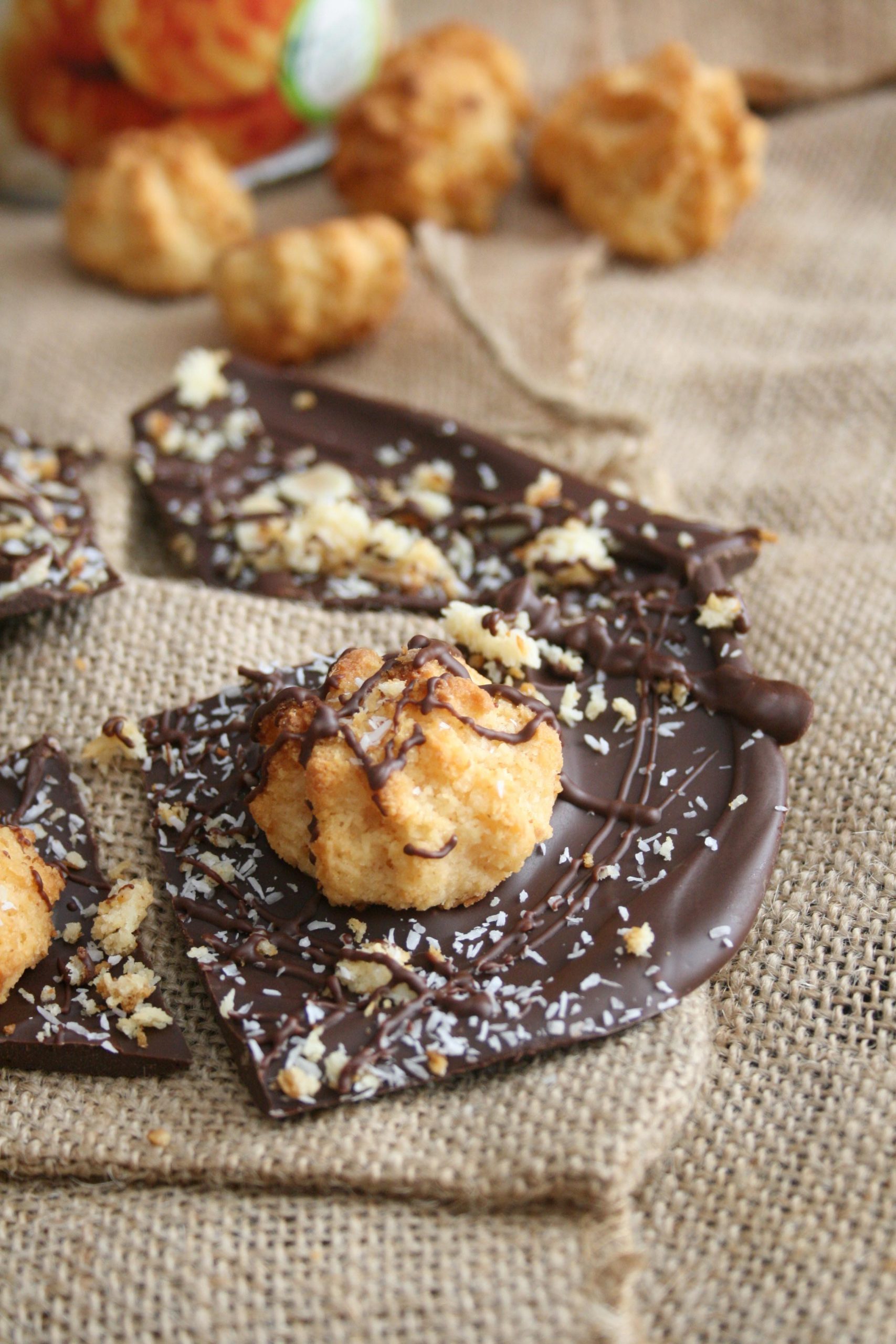 Macaroon Chocolate Bark - Manischewitz